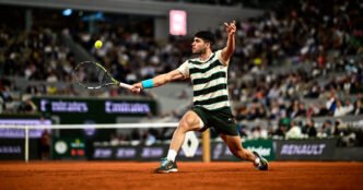 Carlos Alcaraz reaches French Open final after Lorenzo Musetti retires with injury