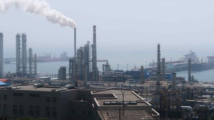 China's oil demand to peak in 2027, energy watchdog says