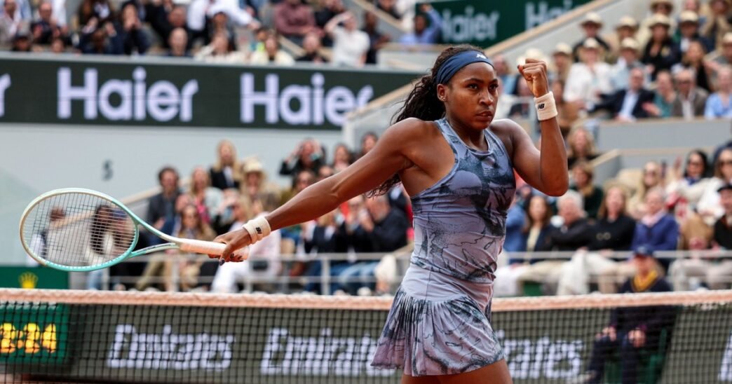 Coco Gauff defeats top-ranked Aryna Sabalenka in 3 sets to win her first French Open title