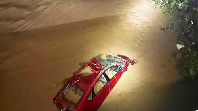 Flash flooding kills 5 in West Virginia, rescue teams searching for missing people