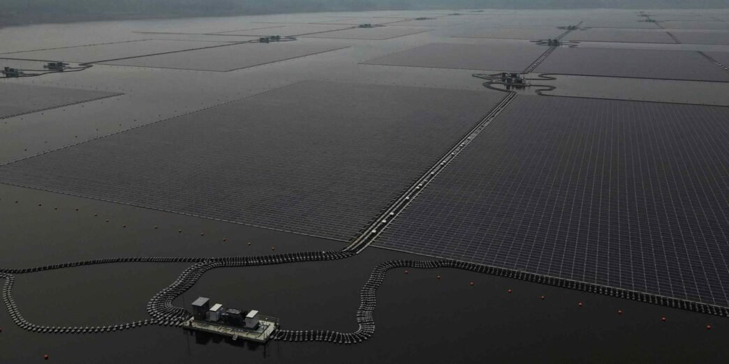 Indonesia, Singapore sign cross-border green power deal