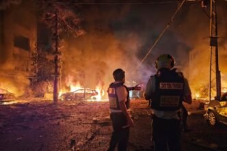 Iranian missiles kill 20, injure hundreds