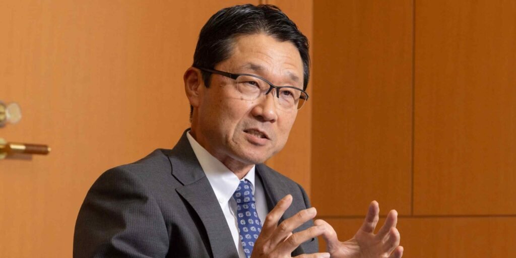 Japan's financial watchdog commissioner to step down