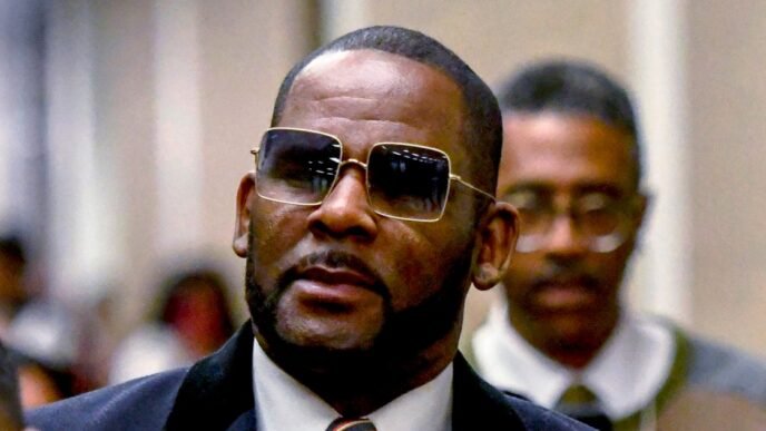 Judge denies defense motion to move R. Kelly to home detention