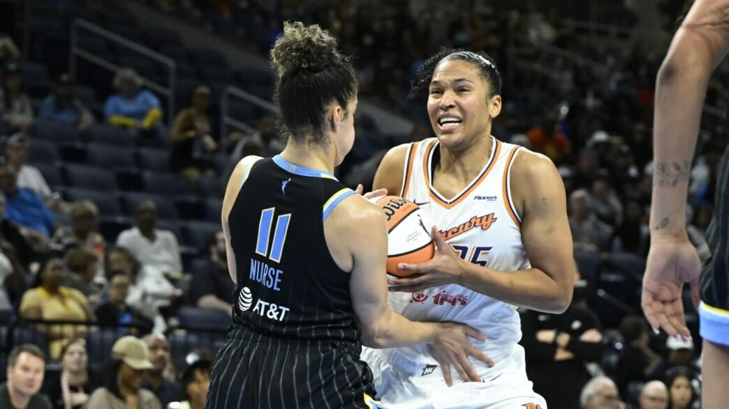 Mercury set franchise record for 3-pointers in a game in 107-86 win over Sky