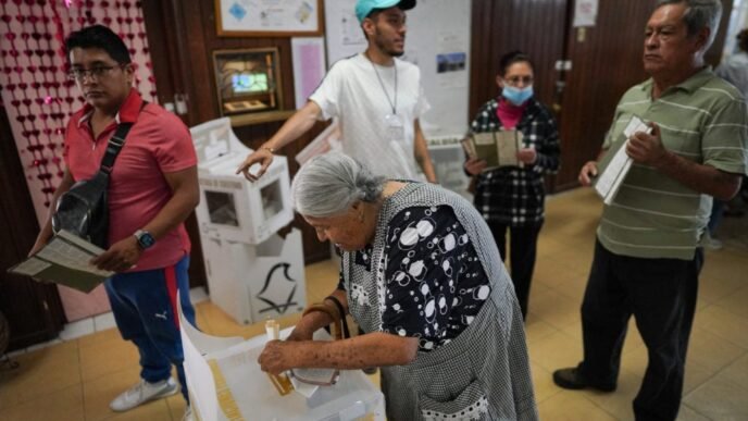 Mexico conducted public voting to elect judges for first time