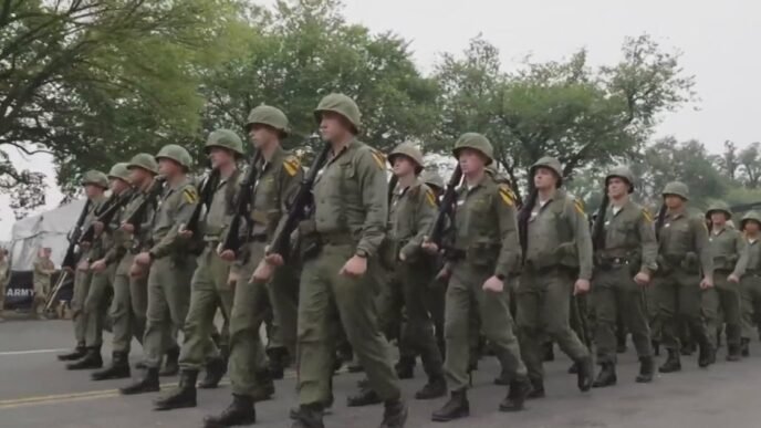 Military parade pays tribute to Vietnam veterans
