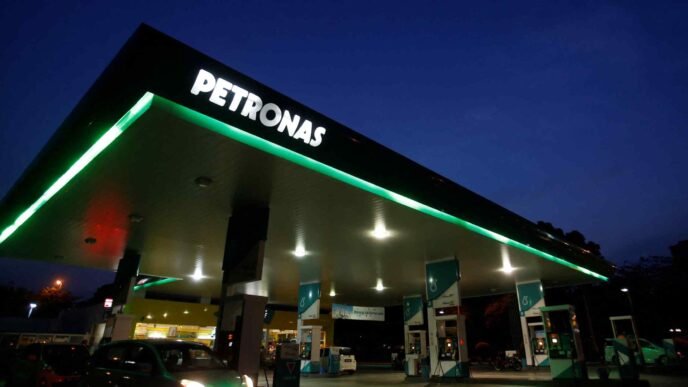 Petronas' 10% layoffs reflect energy shift, domestic frictions