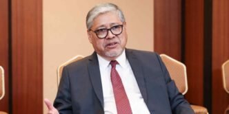 Philippines 'open' to deal with Beijing to ease South China Sea tension