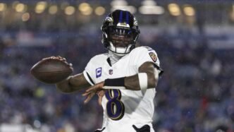 Ravens in "introductory stage" of Lamar Jackson extension talks