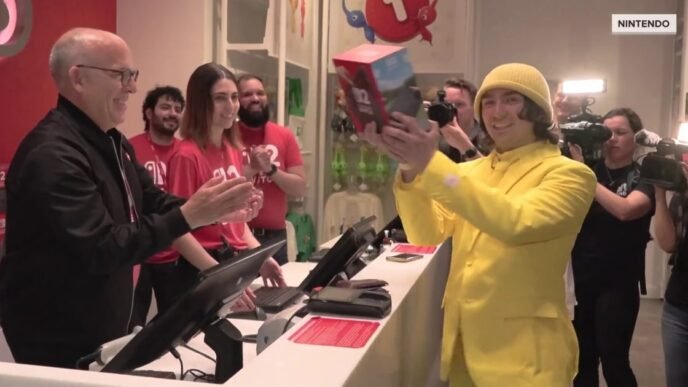 See First Shopper Get His Hands on Switch 2 at Nintendo Store