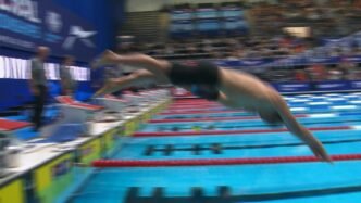Shaine Casas holds off Carson Foster in men's 200m individual medley