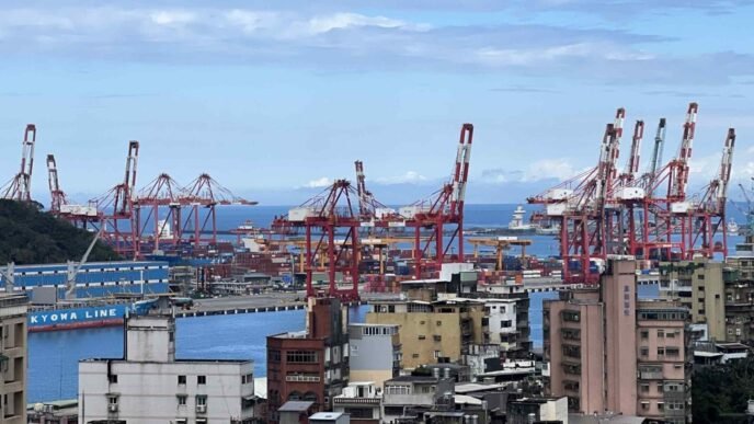 Taiwan's exports tilt toward US as China ratio drops to 24-year low