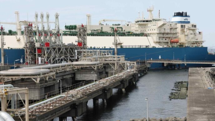 Top Japan power provider JERA to triple LNG imports from US