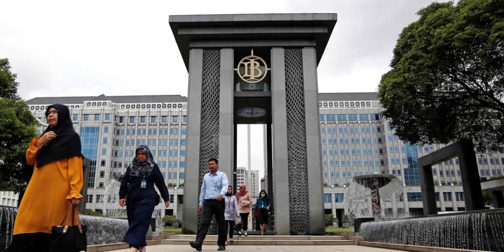 Indonesia cuts rates by a quarter point in face of Trump tariffs